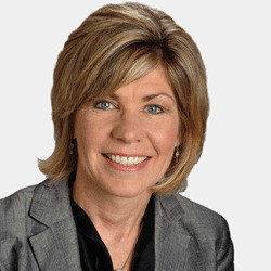 Julie Piggott headshot